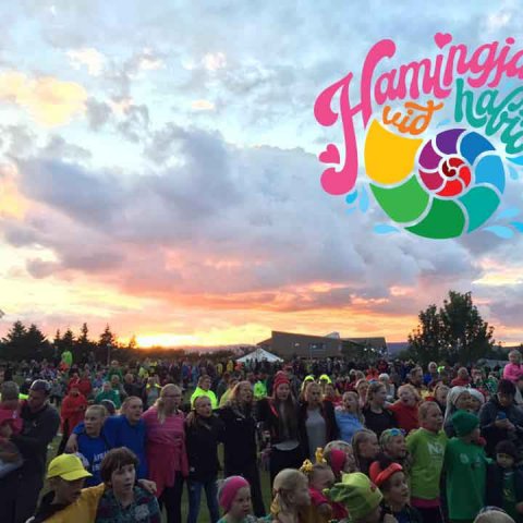 Hverfin leika sér í Skrúðgarðinum