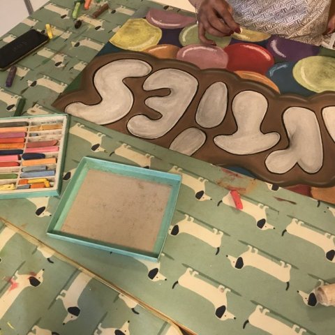 Opnun myndlistarsýningar, hjá nemendum í myndlistarvali, í Grunnskólanum í Þorlákshöfn