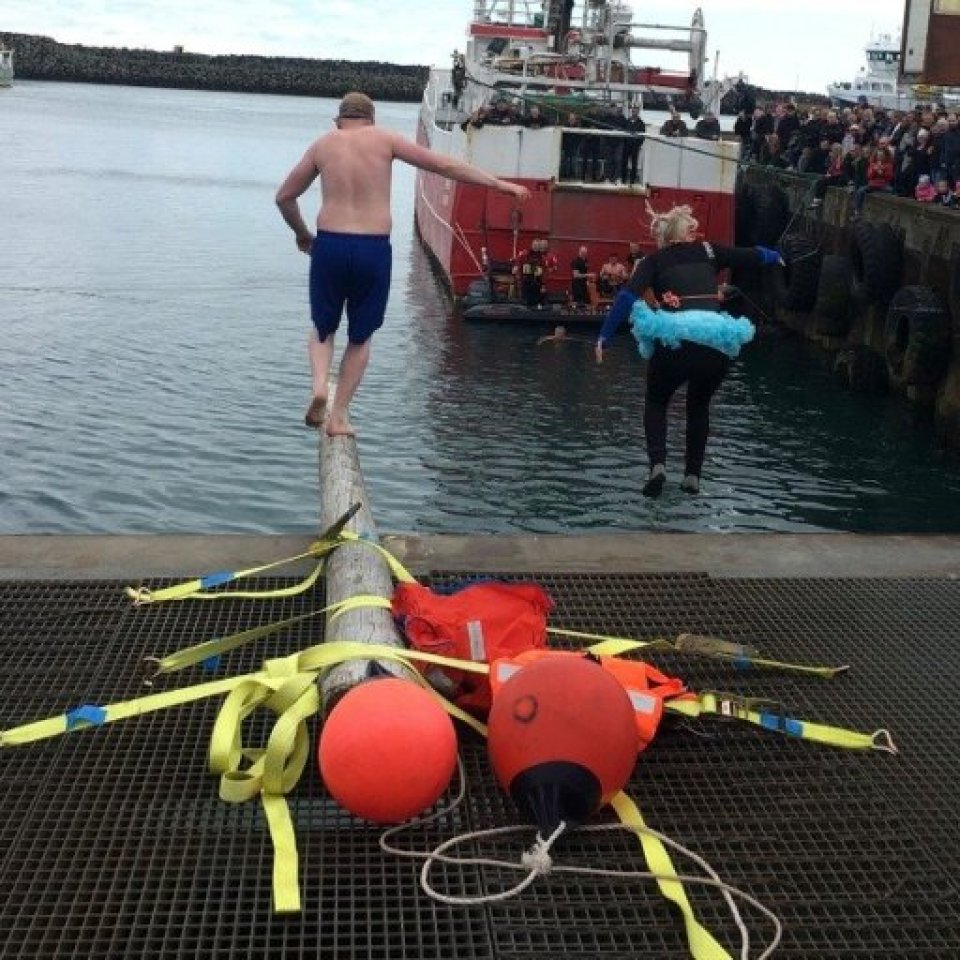 YouTube jinsiy aloqa Kavkaz Biseksual porno komikslar