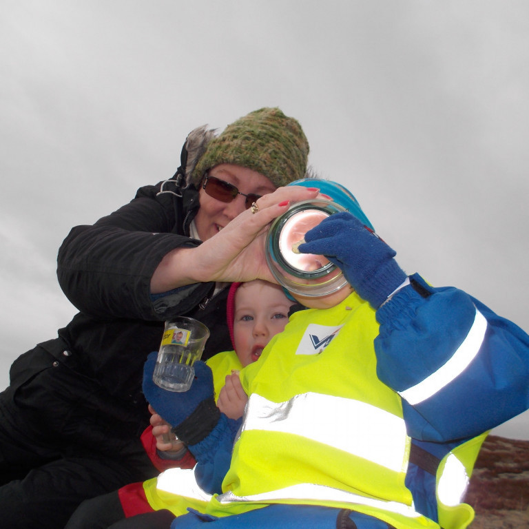 Hvernig lítur kexið út í gegnum stækkunargler?