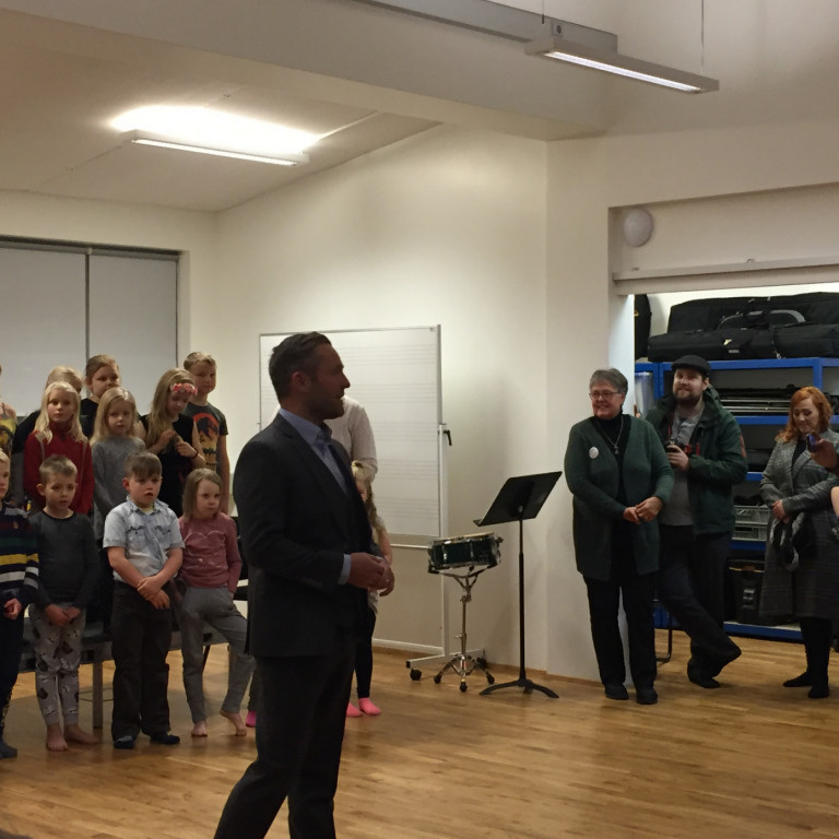 20161116_173400660_ios