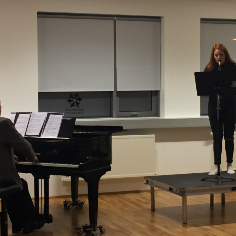 20161116_174758734_ios