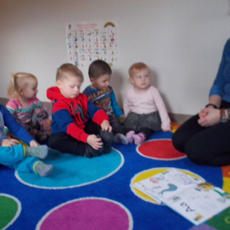 Börnin syngja um hljóðið A