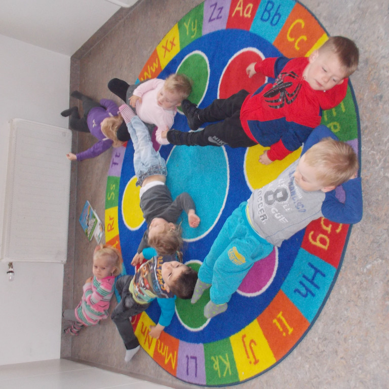 Þarna sést (á hvolfi) bókstafurinn A