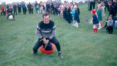 Myndir teknar á 17. júní skemmtun árið 1968.