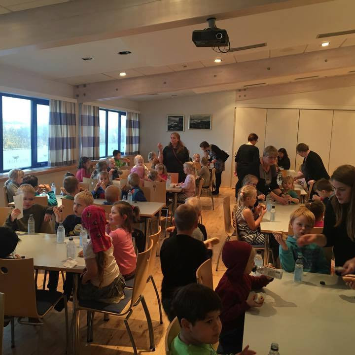 14657329_680335775463331_3320535739635184694_n