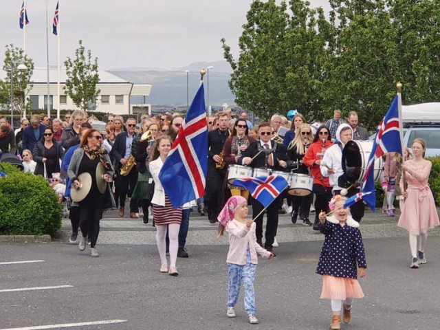 Dagskrá 17 júní 2022