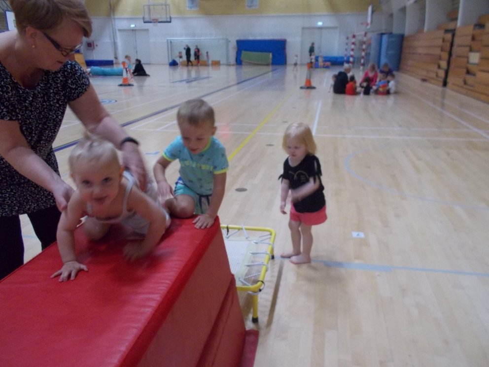 Dvergaheimar - íþróttahús 20. september