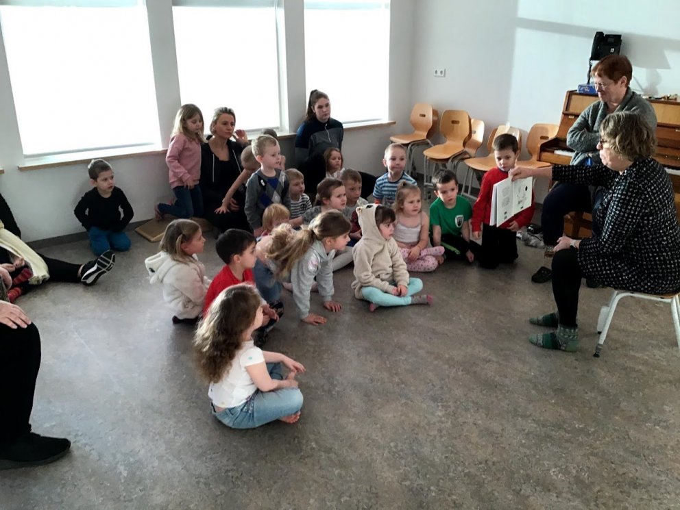 Hulduheimar - félag eldriborgara komu í heimsókn