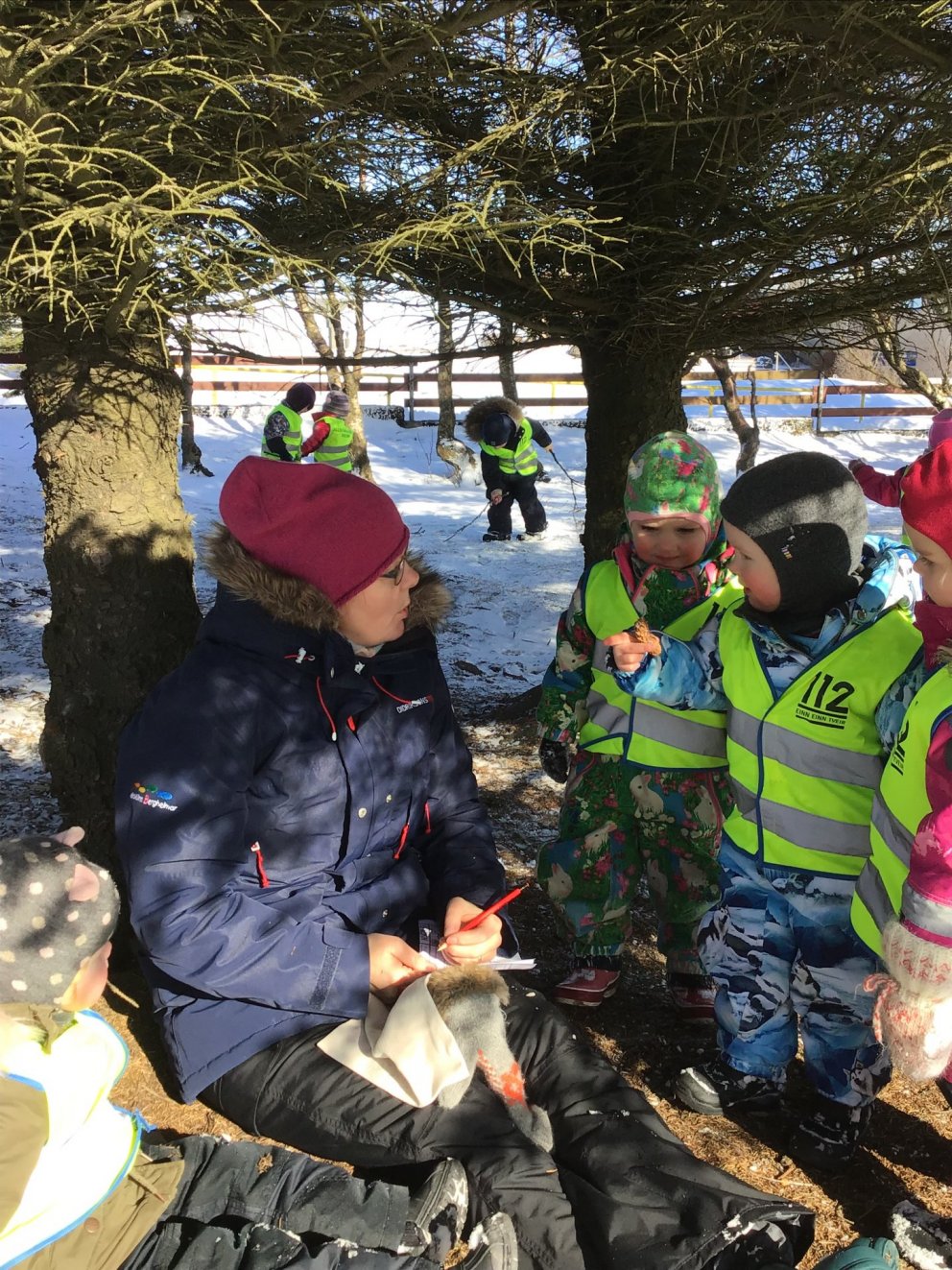 Dvergaheimar - elstu börn í gönguferð