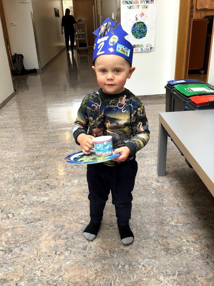 Ásheimar - Afmælisstrákur í ágúst