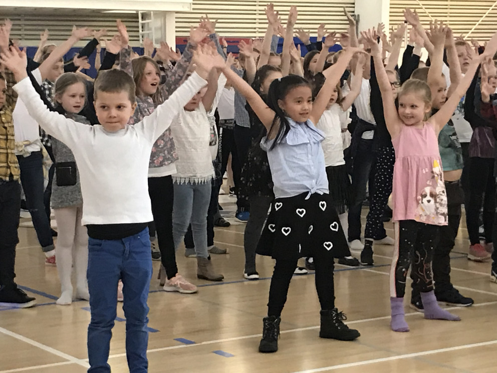 Danssýning hjá nemendum í Grunnskólanum í Þorlákshöfn