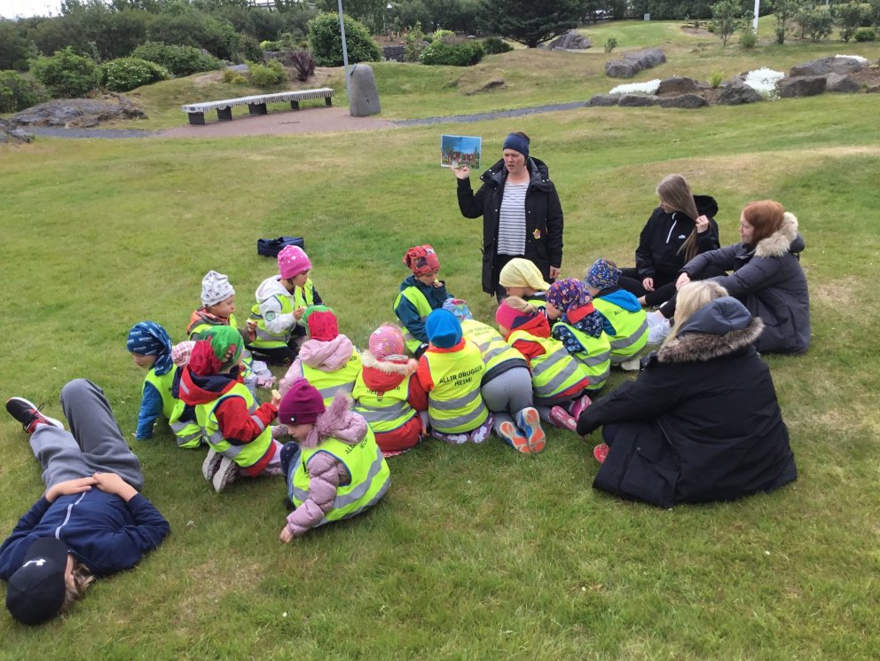 Hulduheimar - Lautarferð i Skrúðgarðinum