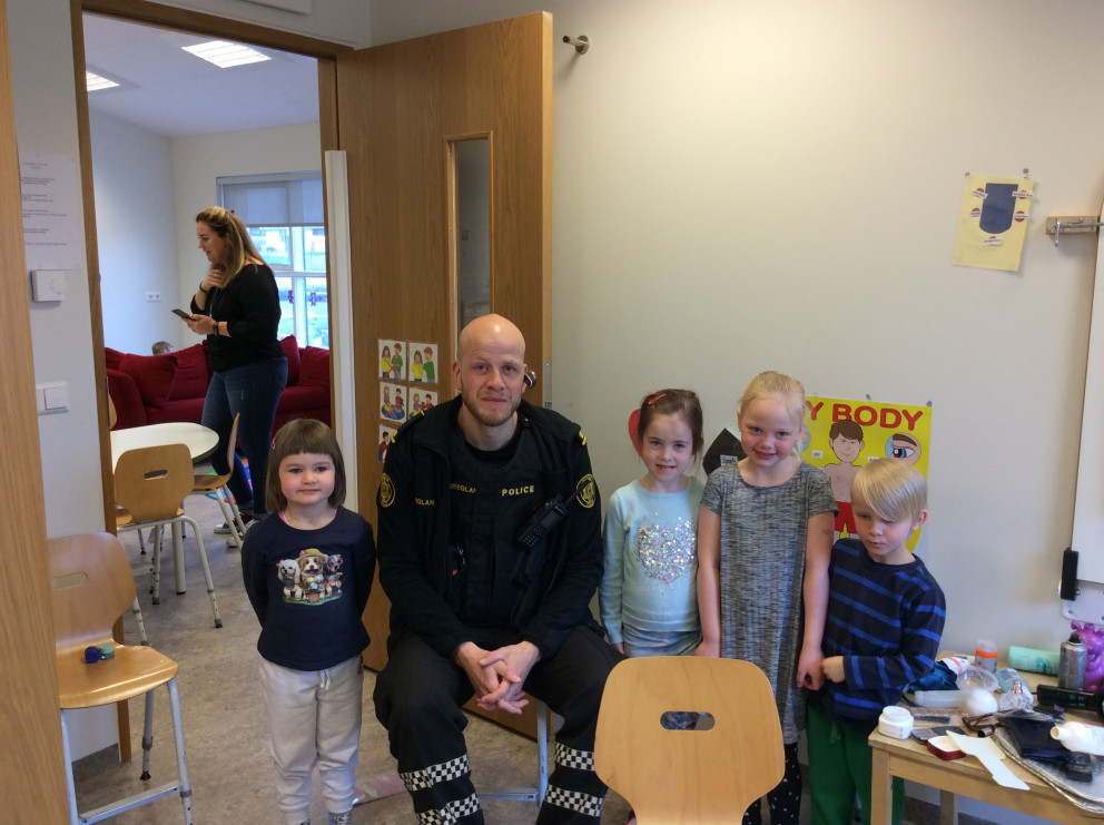 Hulduheimar - lögreglumenn í heimsókn