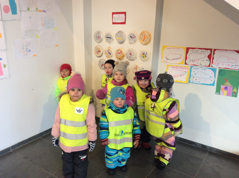 Álfaheimar - Ferð á bókasafnið