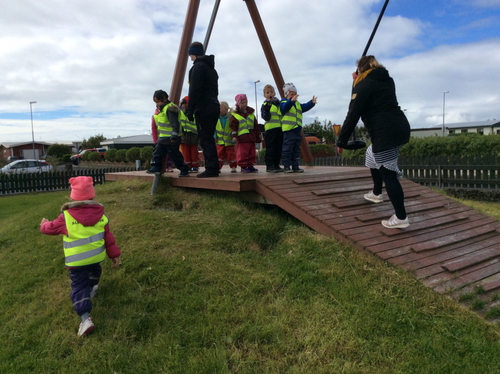 Hulduheimar - Eyjahraunsróló