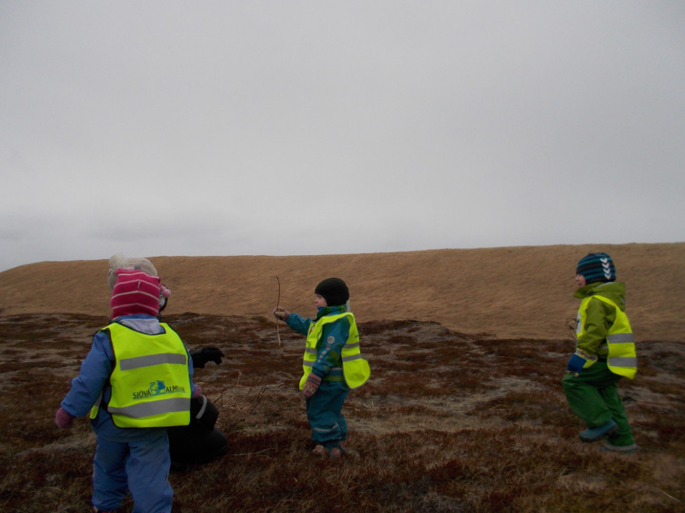 Dvergaheimar- vettvangsferð í Nesið 27. mars 2018