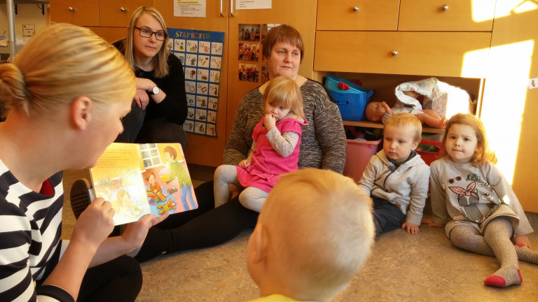 Peta tannlæknir kom í heimsókn í dag