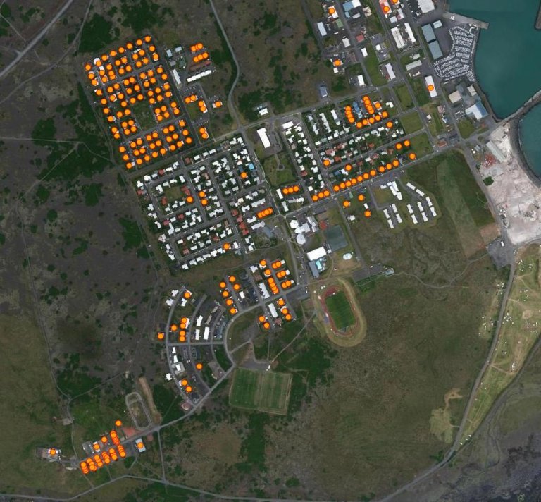 Þau hús sem þegar hafa verið skráð og teikningar gerðar aðgengilegar af eru merkt með appelsínugulu.