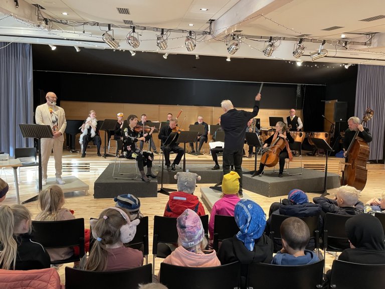 Skólatónleikar Sinfóníuhljómsveitar Suðurlands í heimsókn