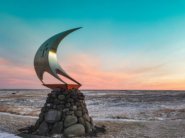 #Þorlákshöfn frá sólarupprás til sólseturs, opnun sýningar í Galleríinu undir stiganum.