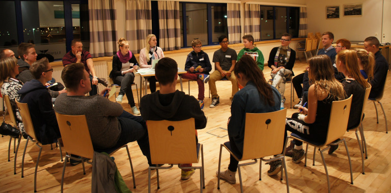 Komdu þínu á framfæri