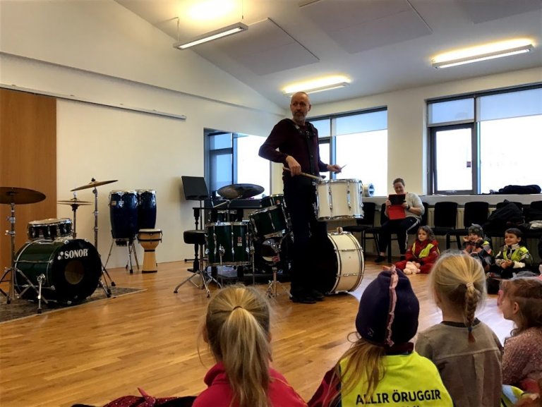 Tröllaheimar - Heimsókn í tónlistarskólann