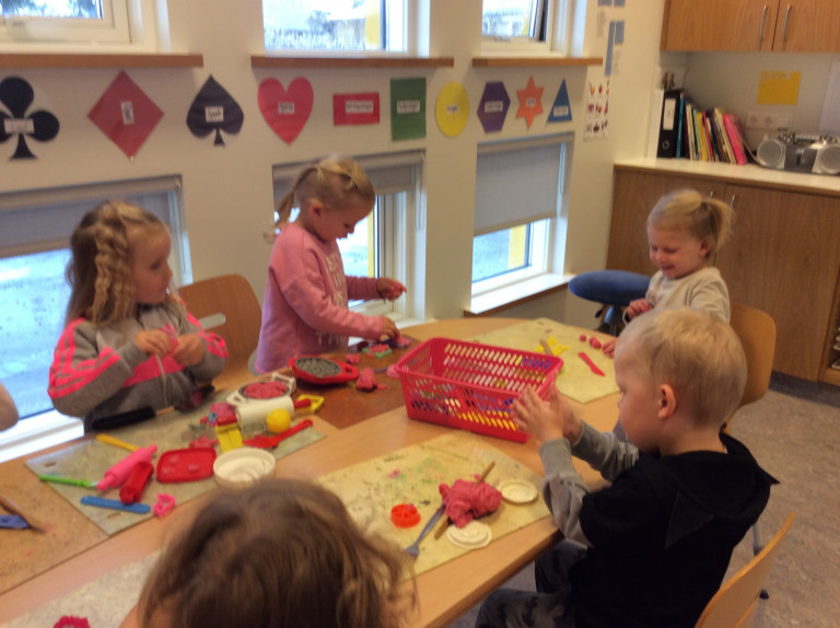 Hulduheimar - hitt og þetta