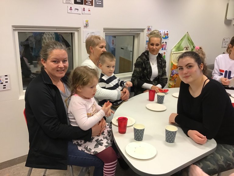 Álfaheimar - Ömmu og mömmu kaffi 2019