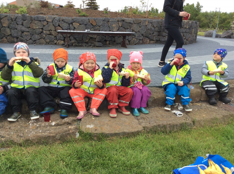 Tröllaheimar - Út í göngu með nesti