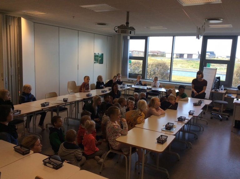 Tröllaheimar og Hulduheimar fóru í heimsókn til 1.bekkjar