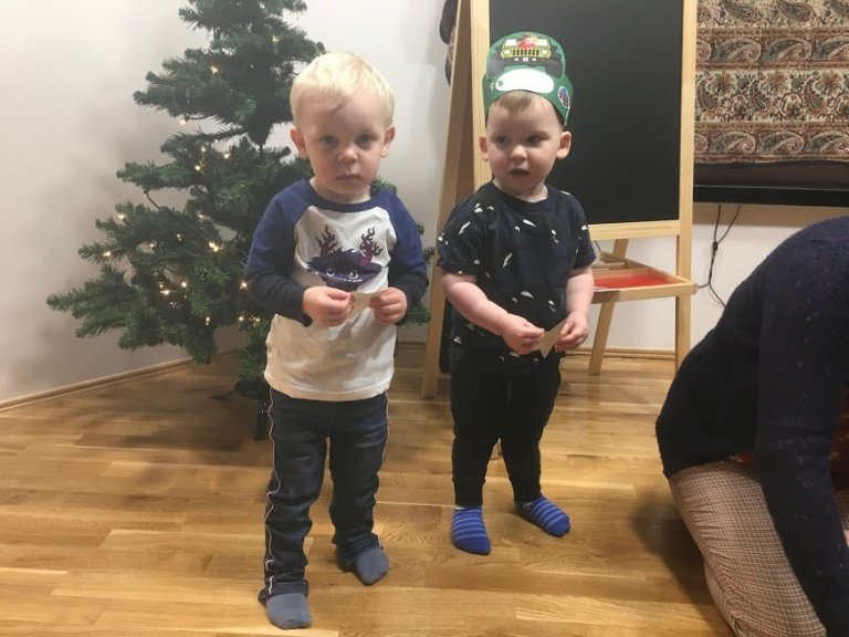 Ásheimar - Afmælisstrákar í desember