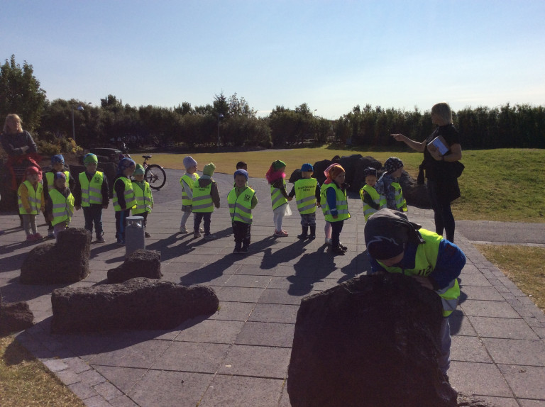 Hulduheimar - gönguferð